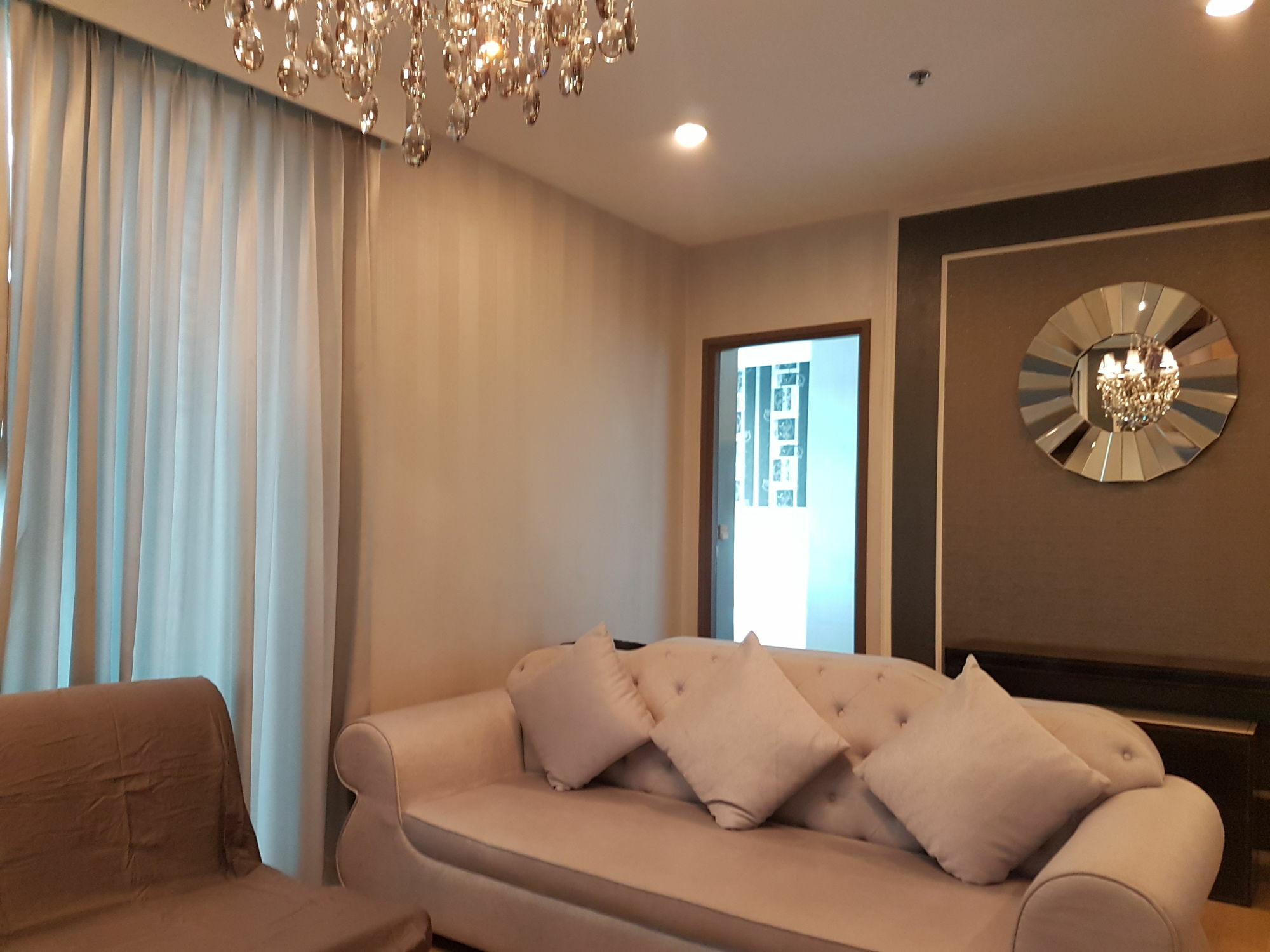 Bangkok Luxury Suites Pyne Apartment *